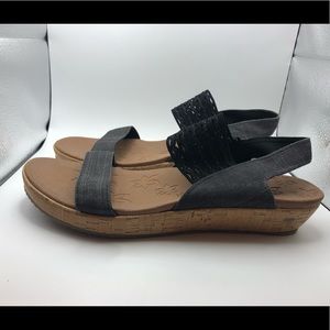 Skechers Luxe Foam womens wedge sandals size 10